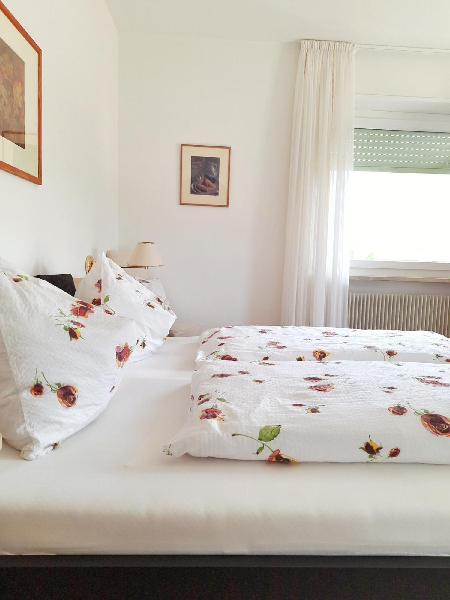 Bed and Breakfast Cafe Rudi Living Парчинес Екстер'єр фото
